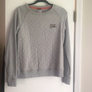 Women’s Patagonia sweatshirt